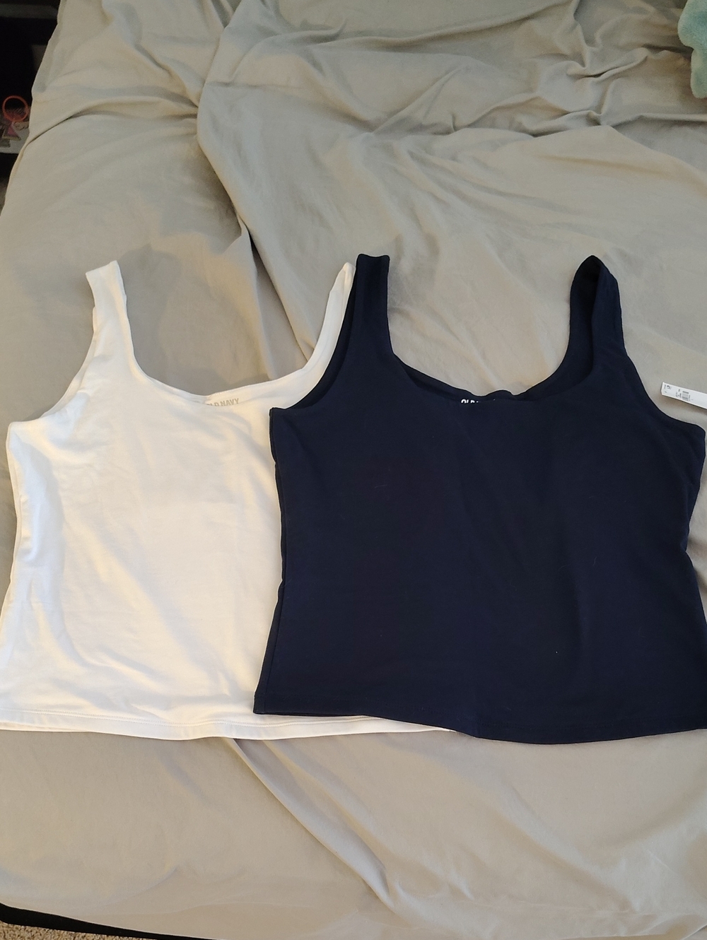 Old Navy Double Layer Scoop Neck Tanks